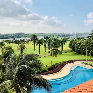 orchid-country-club.singapore-best-hotels.net/
