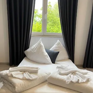https://yebs-hotel.com-bavaria.com