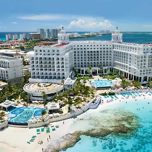 riu-palace-las-americas.quintano-roohotels.com/